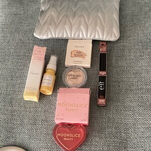 Moonslice heart pink blush, etc